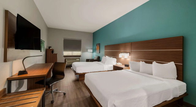 Четырёхместный номер Standard Best Western Plus Bowie Inn & Suites