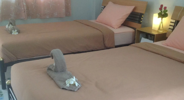 2N Guesthouse, Varaa Hotelli Hotellit Petchaburi aamiaisella, Aamiainen