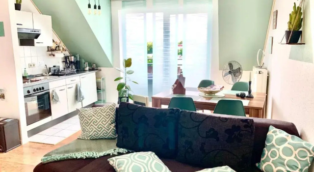 Апартаменты Eigenes Apartment im Herzen der Stadt mit Balkon und WLAN