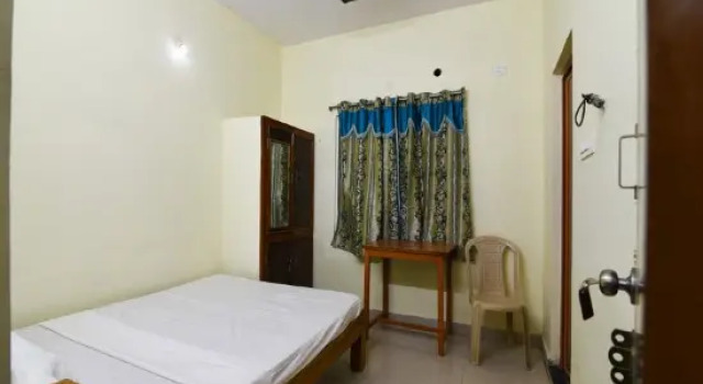 Kk Kalyanamandapam & Function Hall by OYO Rooms, Забронировать Отель Тирупати штат Андхра-Прадеш, рядом с Центральный автобусный вокзал APSRTC