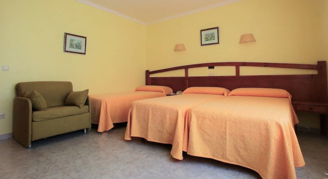 Трёхместный семейный номер Standard Hotel La Costera