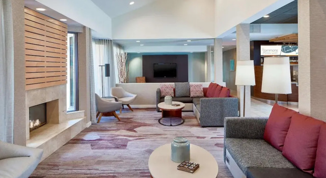 La Quinta Inn & Suites Raleigh Airport South, Rezervați Hotel Cary Raleigh-Durham Metropolitan Area