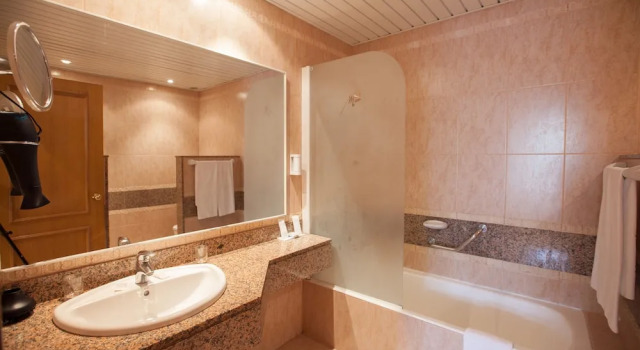 Двухместный номер Standard с балконом IFA Altamarena by Lopesan Hotels