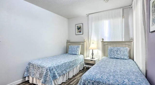 Bright Kissimmee Condo < 6 Mi to Disney World