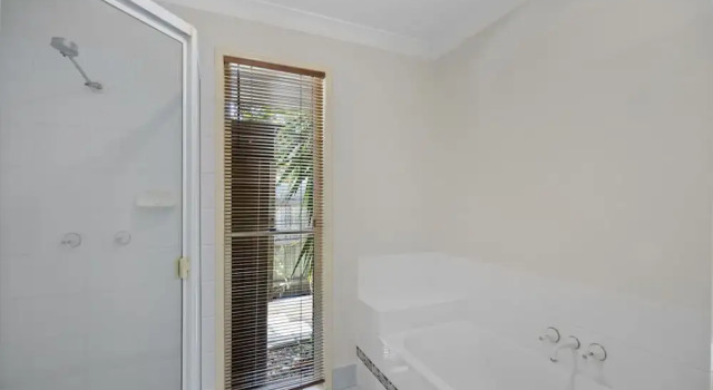 Spacious 4-bed Family Retreat With Pool, Prenota Appartamento Hotel a Queensland con parcheggio, Parcheggio