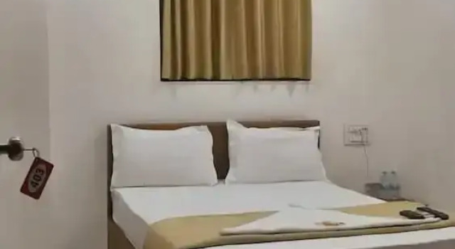 Fabhotel Infini Palace