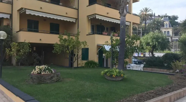 Flat acquamarina