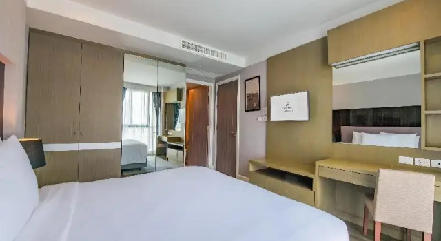 Люкс Deluxe с 3 комнатами Metropolis Suites Bangkok, Tapestry Collection by Hilton
