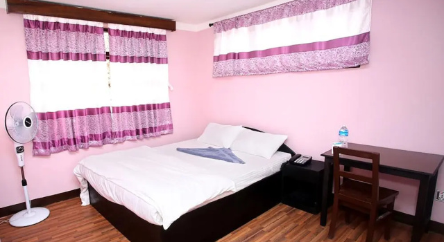 Трёхместный номер Standard Mitra Garden Inn