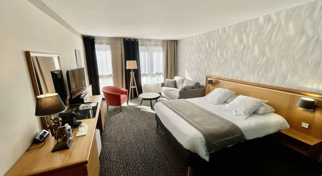 Семейный номер Standard Domaine de la Forêt dOrient, Logis Hôtel, Restaurant, Spa et Golf