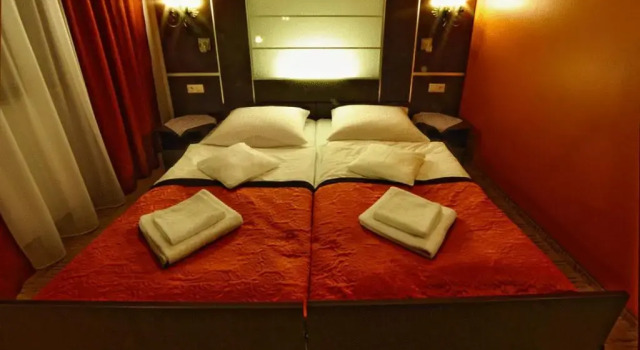 Одноместный номер Standard Hotel Junior 2