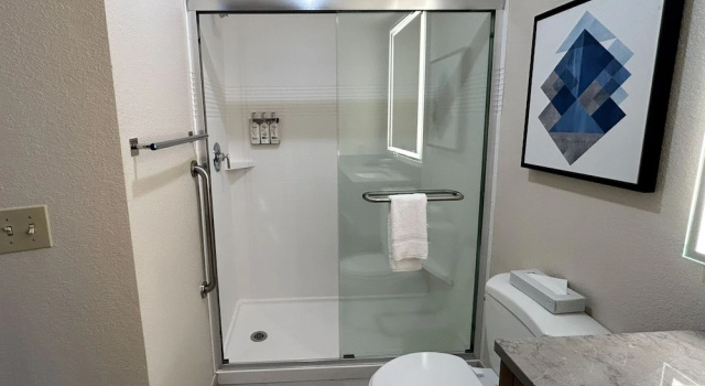 Люкс Candlewood Suites Fayetteville – University of Arkansas by IHG