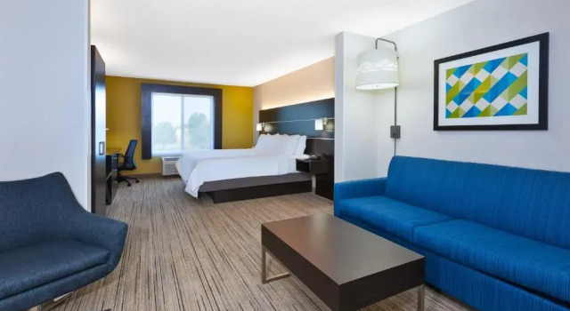 Люкс Holiday Inn Express Hotel & Suites Cleveland - Richfield by IHG