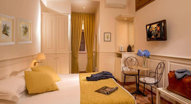 Aenea Superior Inn