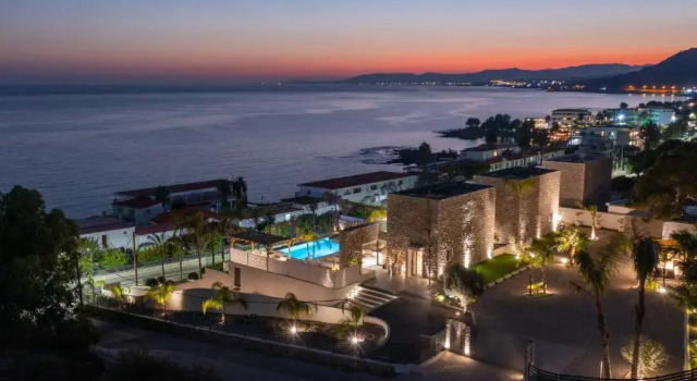 Вилла Lido White Villa