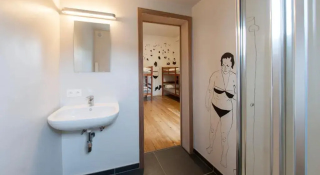 Кровать в общем номере (женский номер) KaBa Hostel