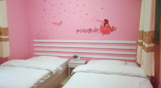 Fenghuang Hua Xiang Yuan Inn, Rezervovat Hotel Hotely v Feng-chuang s parkováním, Parkování