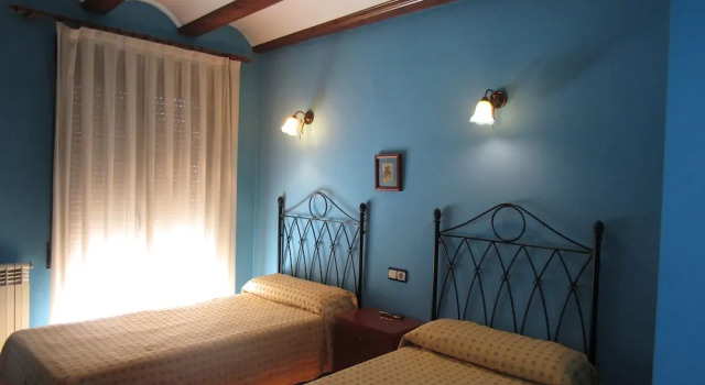 Двухместный номер Classic с балконом Hostal Paquita