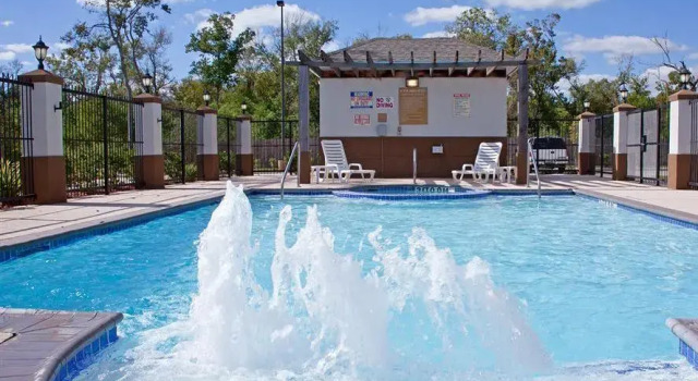 Run of House Candlewood Suites Lake Jackson by IHG