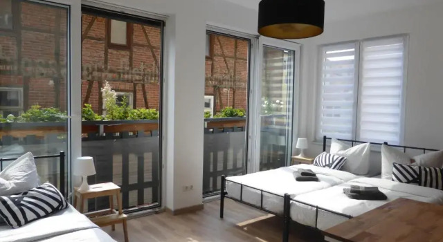 Апартаменты Apartment Ferienwohnung Martin Luther, 3 Schlafzimmer, free WiFi, Nähe Zentrum, klimatisiert, hell, offen, sehr schön,