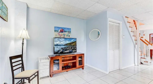 Summer Wind, 4 bedrooms, Private Pool, Next to Beach, Sleeps 8