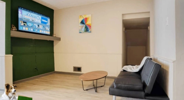 Коттедж Charming Windsor Park Stay 1BR 1BA w Workspace