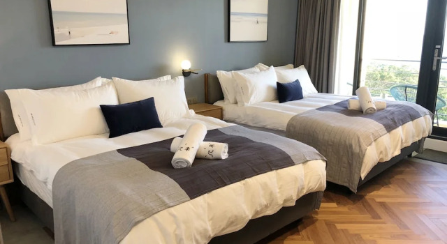 Четырёхместный семейный номер Standard с балконом и с видом на океан Hotel Everyday Life