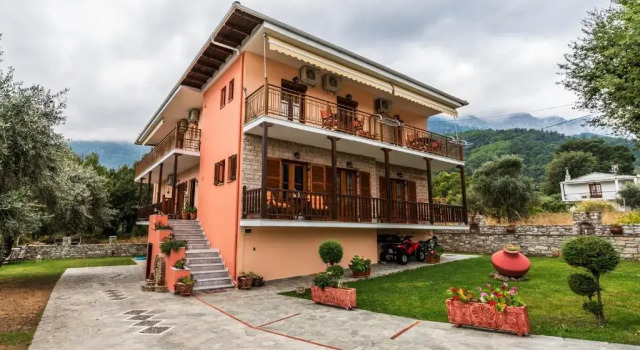 Студия Dryades Apartments & Studios
