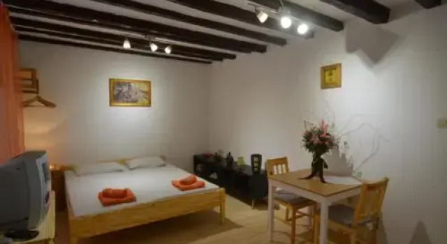 Apartman 18