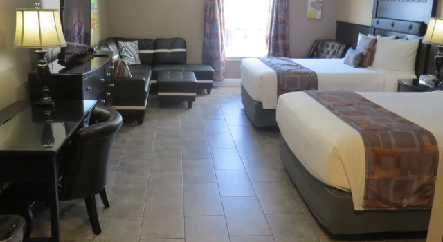Четырёхместный семейный номер Standard Dockside Suites