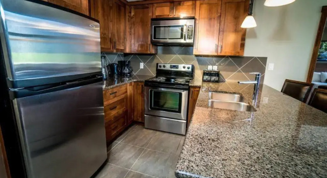 Апартаменты Spacious 3BR 2BA Penthouse with Mountain Views