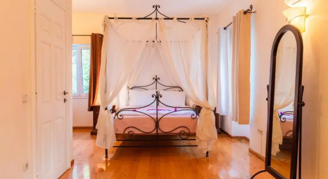 Villa Moyria by MediterraneanVillas