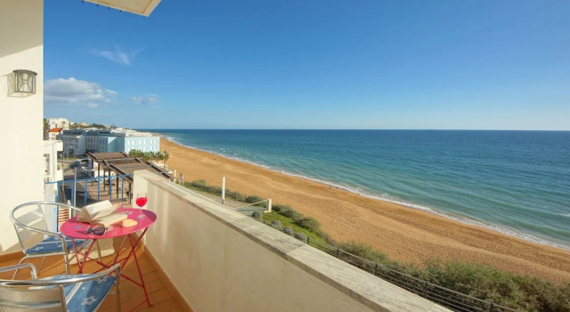Апартаменты с 3 комнатами с видом на море Inn The Beach Apartments by Seareen