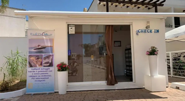 Residence Costa Bianca, Забронировать Отель Галлиполи Саленто, рядом с Пляж Байя Верде