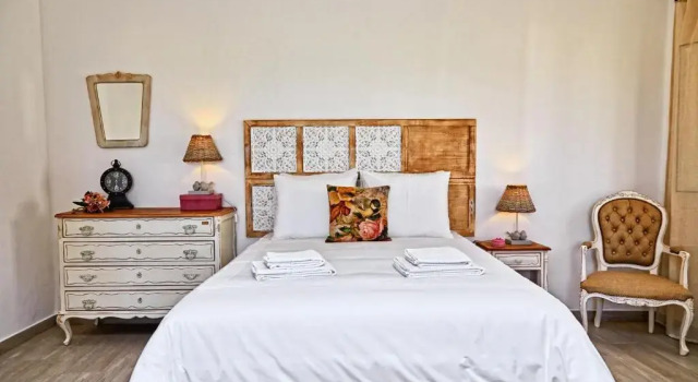 Casa Coração Alentejano- Casas com EnCanto, Забронировать Отель Регенгуш-ди-Монсараш Центр Алентежу
