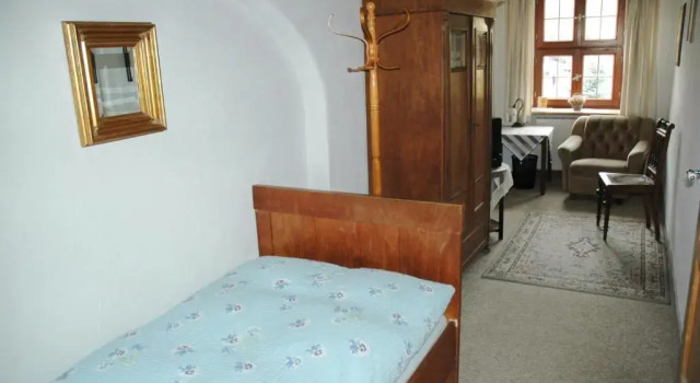 Номер Standard Pension Zaremba