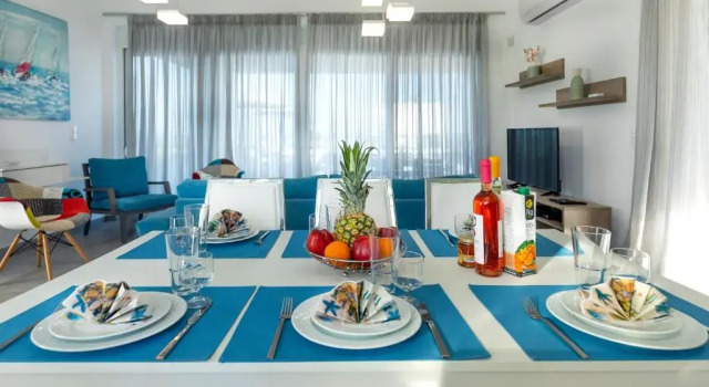 Коттедж Aegean Horizon Beachfront Villas