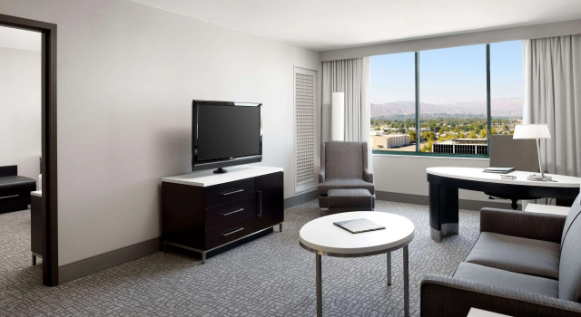 Hilton Woodland Hills / Los Angeles