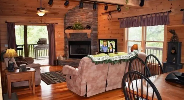 Коттедж The Three Bear Lodge in Blue Ridge