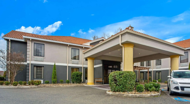 La Quinta Inn by Wyndham Radford, Reserva ahora Hotel Radford 