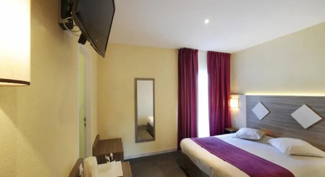 Двухместный номер Superior The Originals City, Hôtel des Arènes, Saintes
