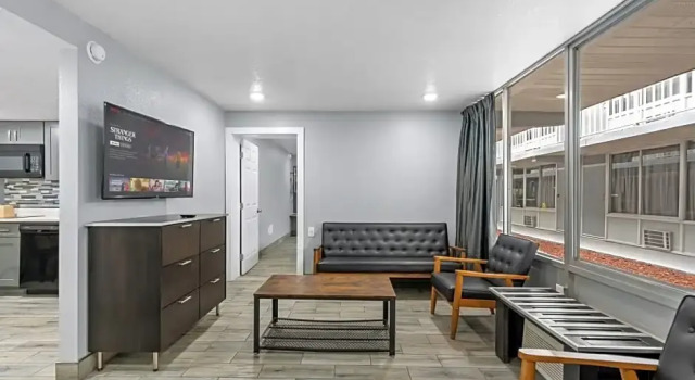 Номер Standard с 2 комнатами Celebration Suites