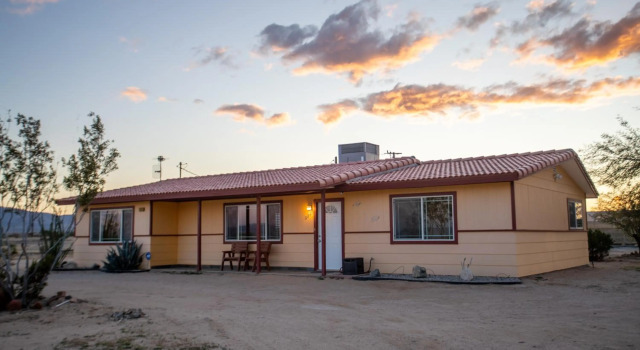 Sunlight Retreat, Buchen Sie Hotel Wonder Valley USA