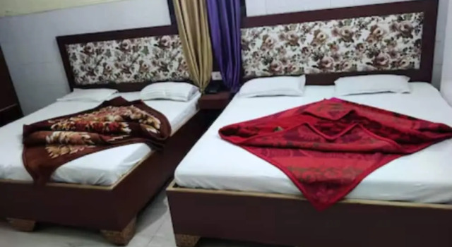 Shri Balaji Guest House, Забронировать Гостевой дом Гостевые дома Варанаси, рядом с Железнодорожный вокзал Варанаси-Джанкшен, Гостевой дом
