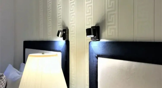 Апартаменты Executive MONDRIAN Luxury Suites & Villas