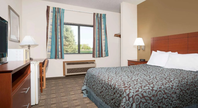 Двухместный люкс Days Inn by Wyndham Mankato