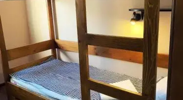 Hostel Gulliver, Book Hostel / Vandrerhjem Hostels i Carpathians - Ukraine, Hostel / Vandrerhjem