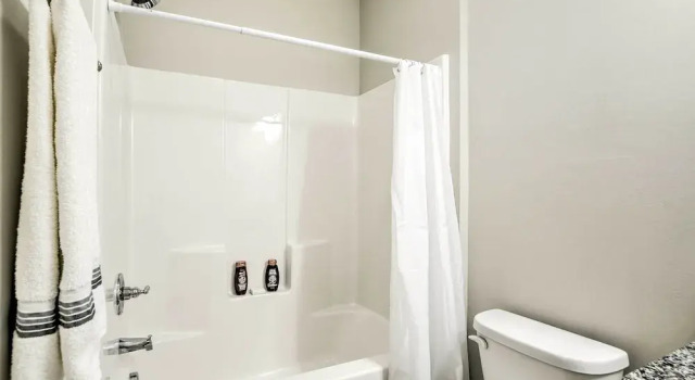 Коттедж с 3 комнатами Modern Escape in the Heart of Murrells Inlet