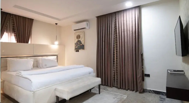 YANNA APARTMENT BY KHALIQUES, Reserva ahora Apartamento Hoteles en Bwari con piscina, Piscina