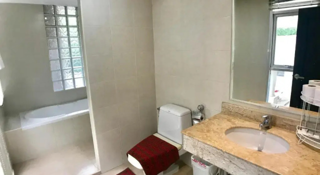 Апартаменты с 2 комнатами Twin Peaks Sukhumvit Suites